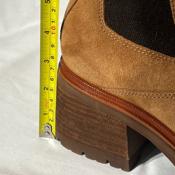 Sofft Jordie Chelsea Ankle Boots Camel Suede Waterproof Lug Sole - Picture 12 of 13